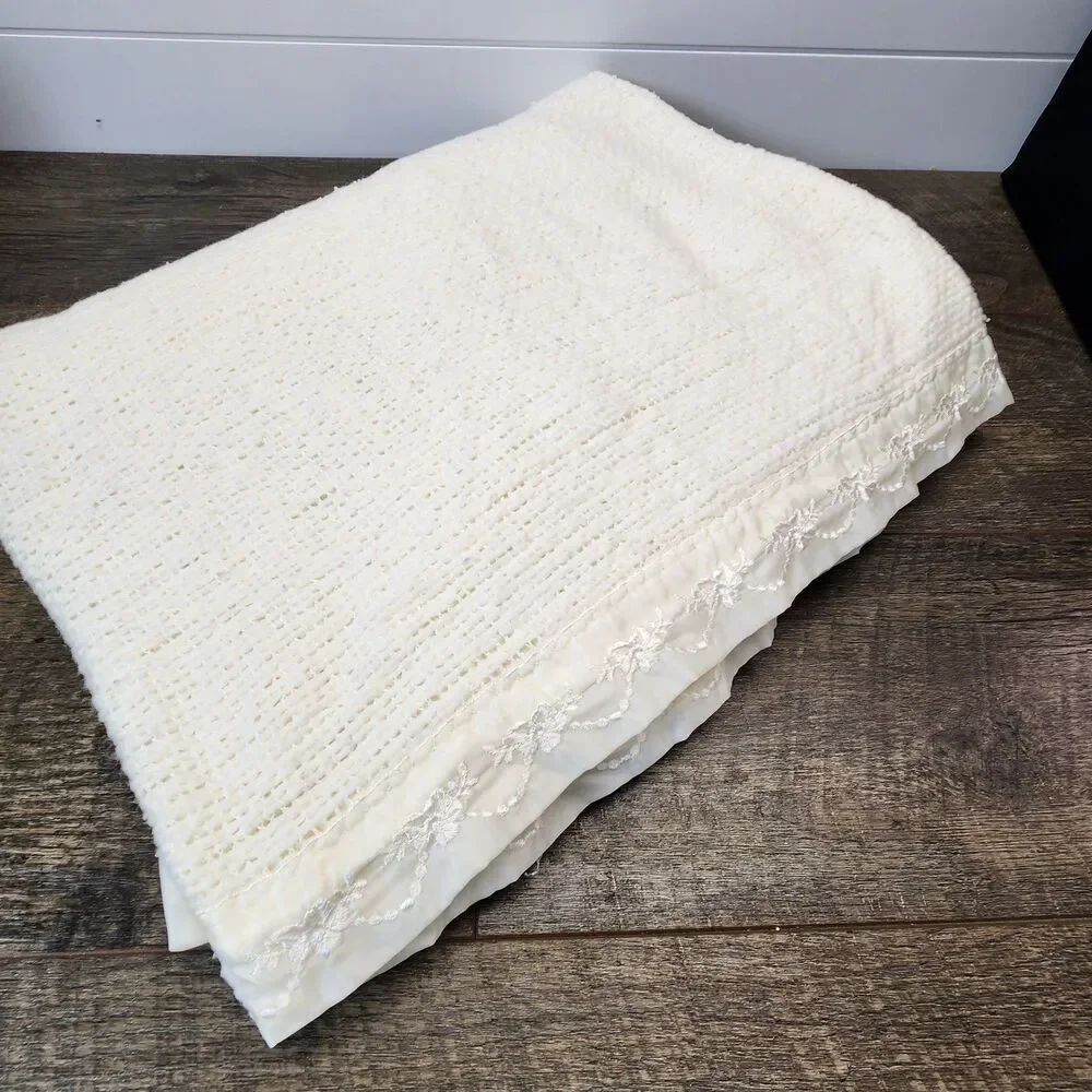 Vtg Light Weight Ivory Blanket Satin Trim Floral Embroidery Approx. 76